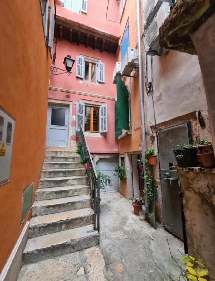 Apartment City Walls In Old Town Of רוביני מראה חיצוני תמונה